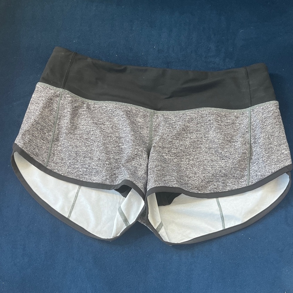 Lululemon Speed up short 2.5 inseam size 4